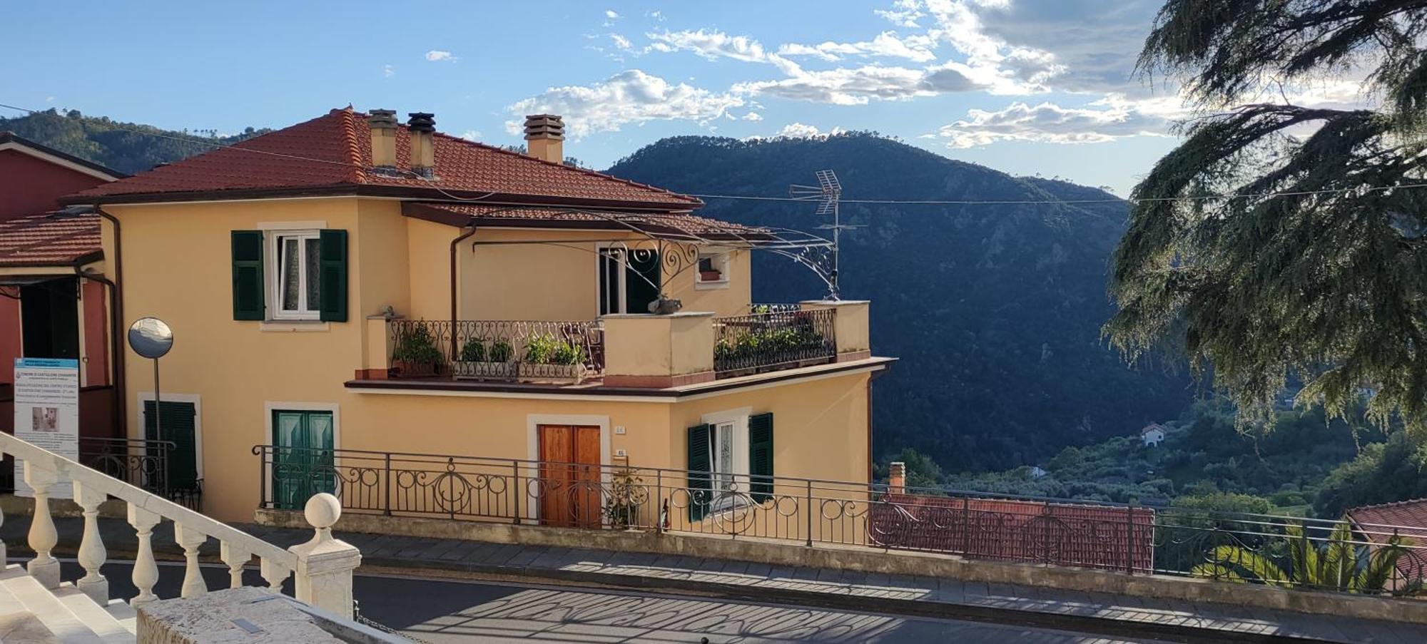 Camera Tra Le Cinque Terre, Camogli E Portofino. Vista Valle E Scorcio Mare All'Orizzonte Castiglione Chiavarese Eksteriør bilde