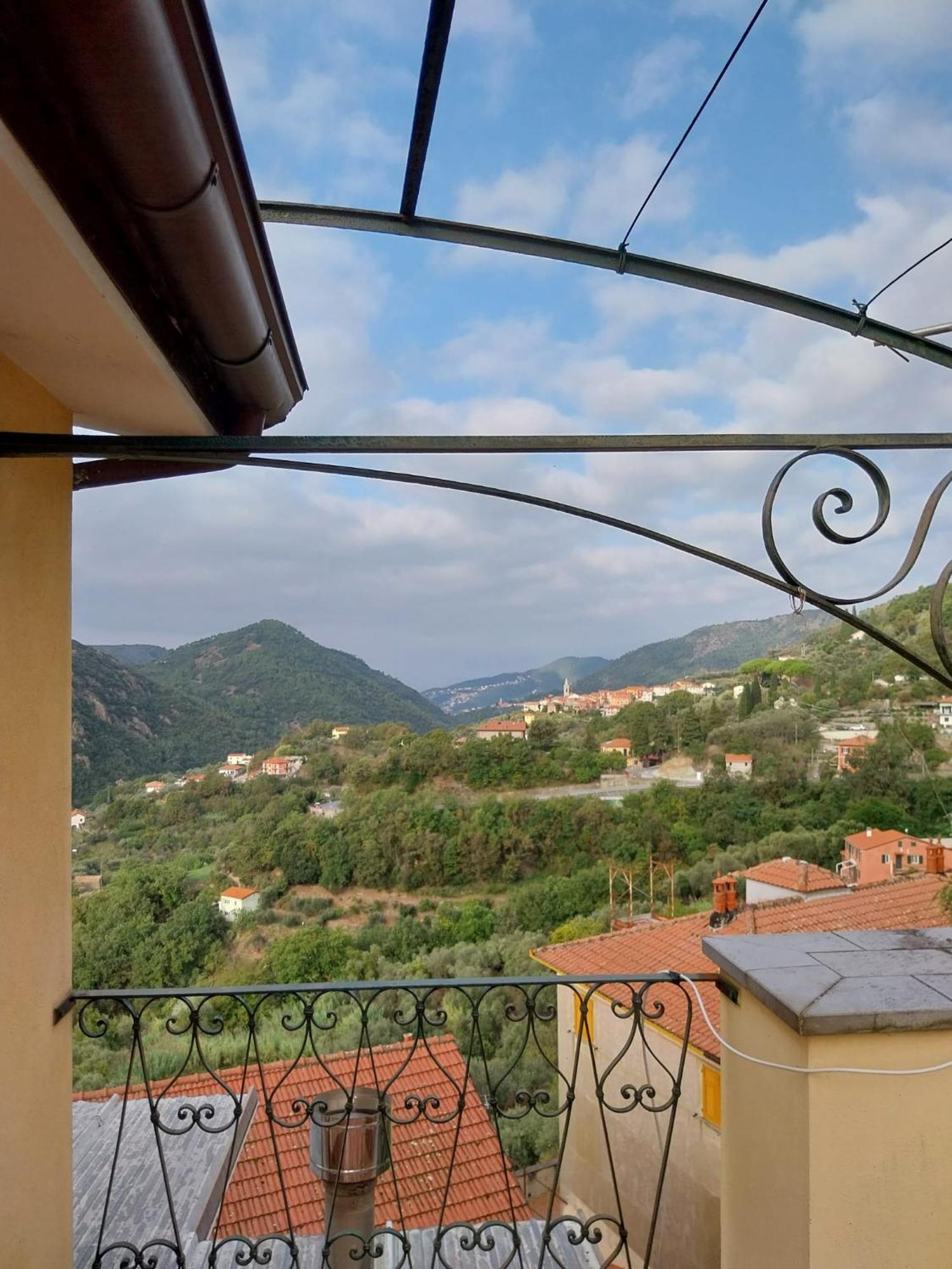 Camera Tra Le Cinque Terre, Camogli E Portofino. Vista Valle E Scorcio Mare All'Orizzonte Castiglione Chiavarese Eksteriør bilde